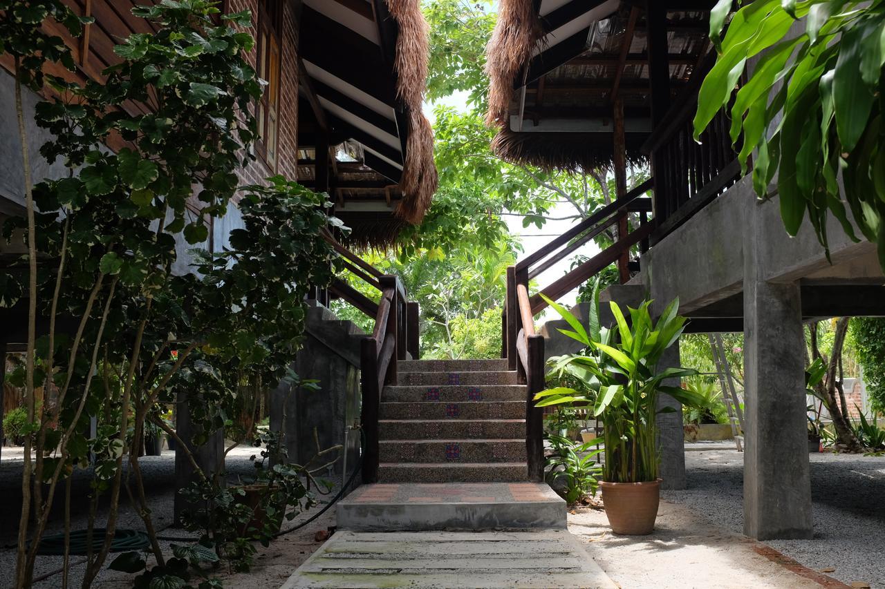 Panji Panji Tropical Wooden Home Pantai Cenang  Extérieur photo